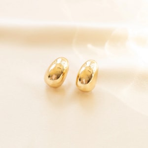 Chunky earrings, Thick earrings, Chunky gold earrings, Gold earrings, Gold stud earrings, Trendy earrings, Fashionable earrings