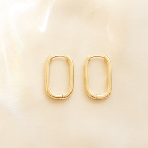 Elongated gold hoop, Modern hoop earrings, Gold oblong rectangle earring, Oval shape earrings, Minimalist hoop earrings, Link hoop earrings