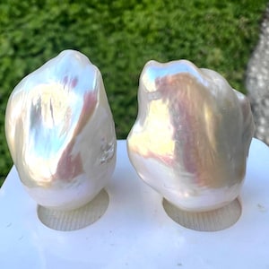 1 paio di palline di fuoco bianche, perle sciolte non forate da 18 mm X 26 mm, perle barocche sciolte, perle barocche bianche BA2411010