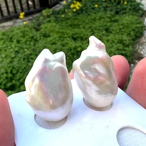 1 paio di palline di fuoco bianche, perle sciolte non forate da 18 mm X 25 mm, perle barocche sciolte, perle barocche bianche BA2411003