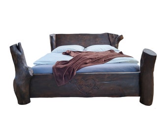 Letto rustico in legno massello realizzato con tronchi d'albero - HYPNOS