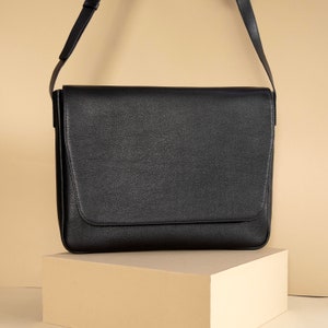 Black Full Grain Leather Satchel with 15 Laptop Capacity – MAHI