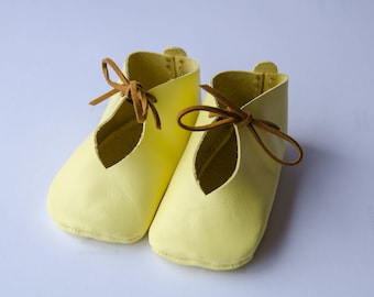 Leather Baby Shoes Sewing Pattern (PDF Download)