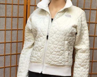 Ladies Ski Jacket / By The North Face in Size M / Soft White Nylon / Insulation / Light-Weight Warm Jacket / Fully Lined Insulated