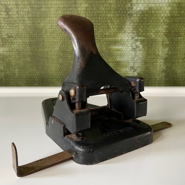 Great Leitz perforator from the 50s. Antique, midcentury, 50er.