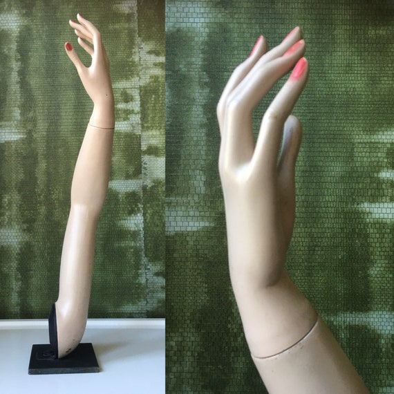 Splendour poor old mannequin