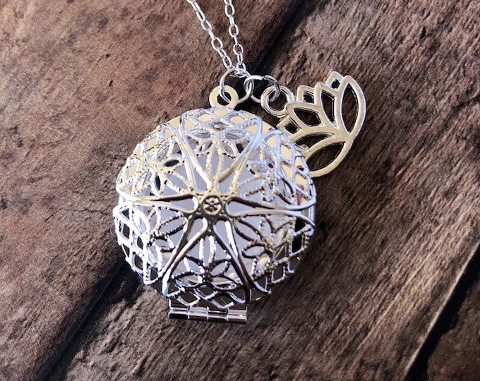 Diffuser Jewelry From Lesa with Love