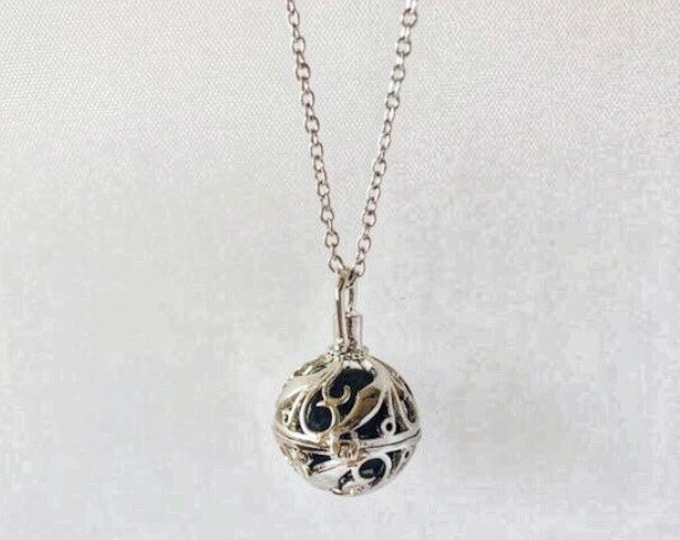 Diffuser Necklace, Essential oil Locket with Changeable Lava Rocks in Seven Rainbow Colors, Aromatherapy Chakra Jewelry
