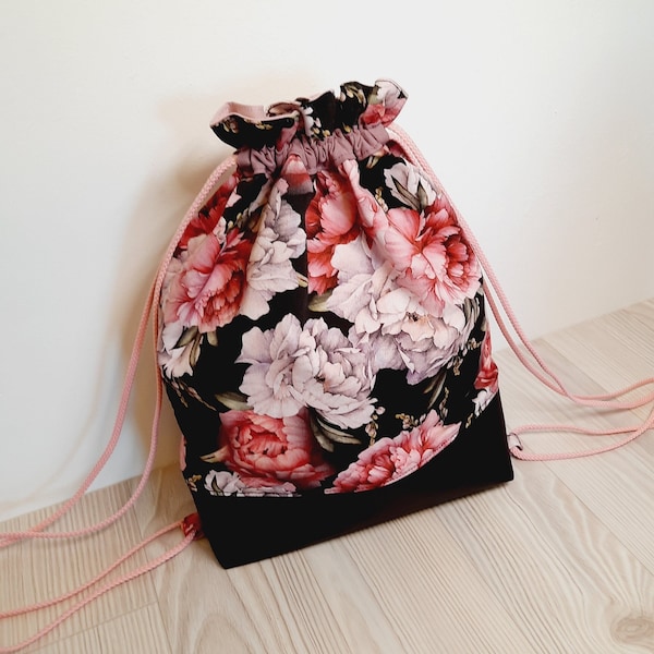 sac à dos rouge, fleuri avec base en simili. modèle la fée du lac