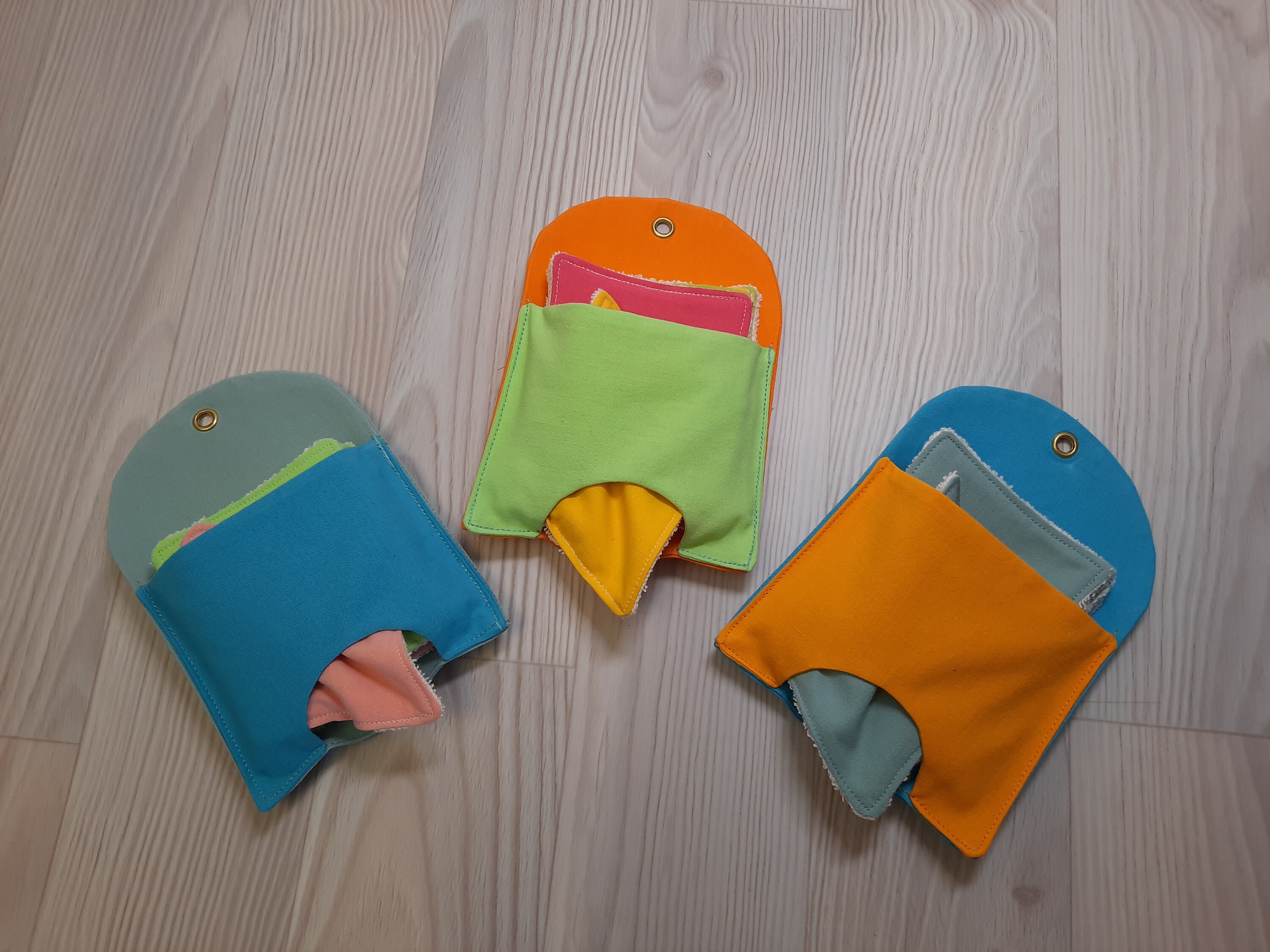 Distributeur de Lingettes et 6 Couleurs Vintages