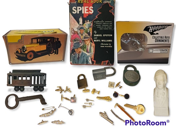 200+ Value "Grandpa Lot" Miscellaneous Antique And Vintage Items