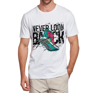 LUMLifeArt Men&#39;s Never Look Back  Heavy Cotton Adult T-Shirt