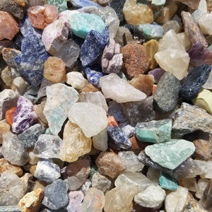 ONE dollar plus Natural Rocks - Rough stones, gemstones and more