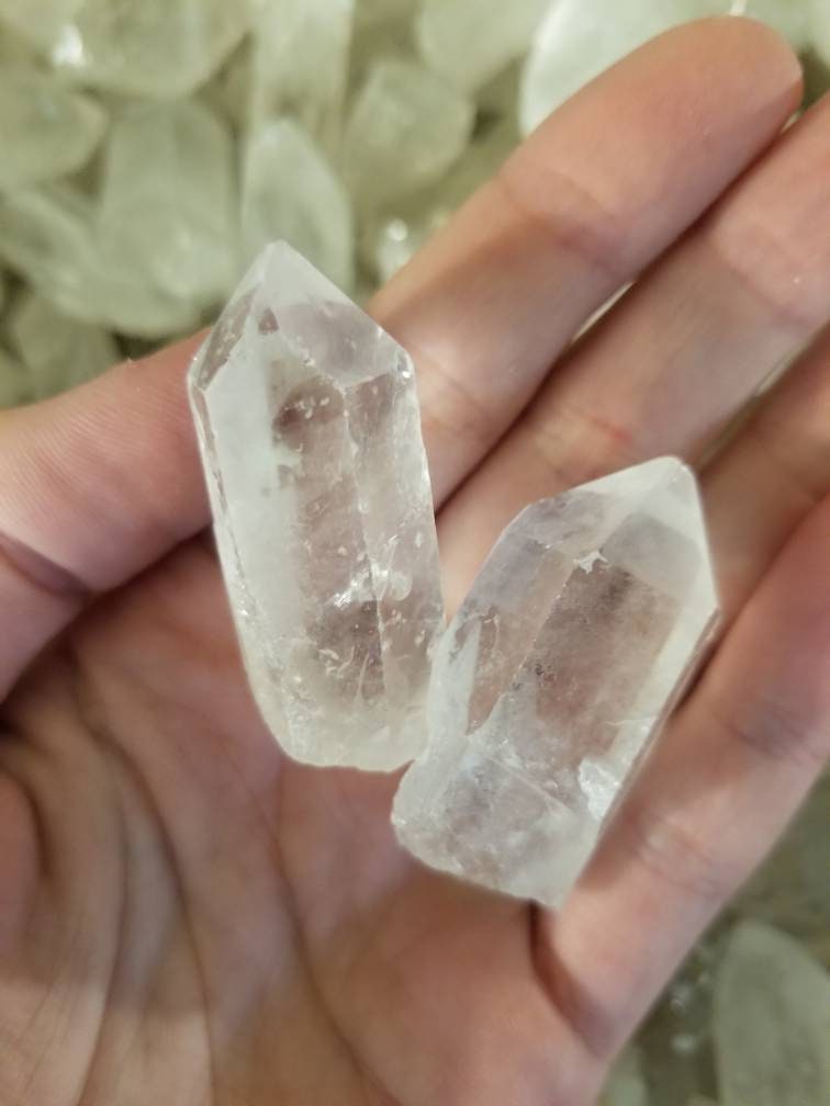 Quartz crystal points