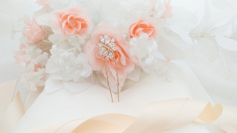 Gold Bridal Hair Pin Wedding Pin Wedding Hair Pin Bridal Hair Accessory Bridal Pin Crystal Wedding Hair Pin