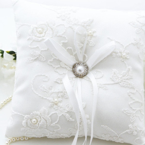 White Wedding Ring Pillow, Ring Bearer Pillow, Wedding Pillow, Wedding Ring Pillow, Ring Bearer,  Ring Cushion