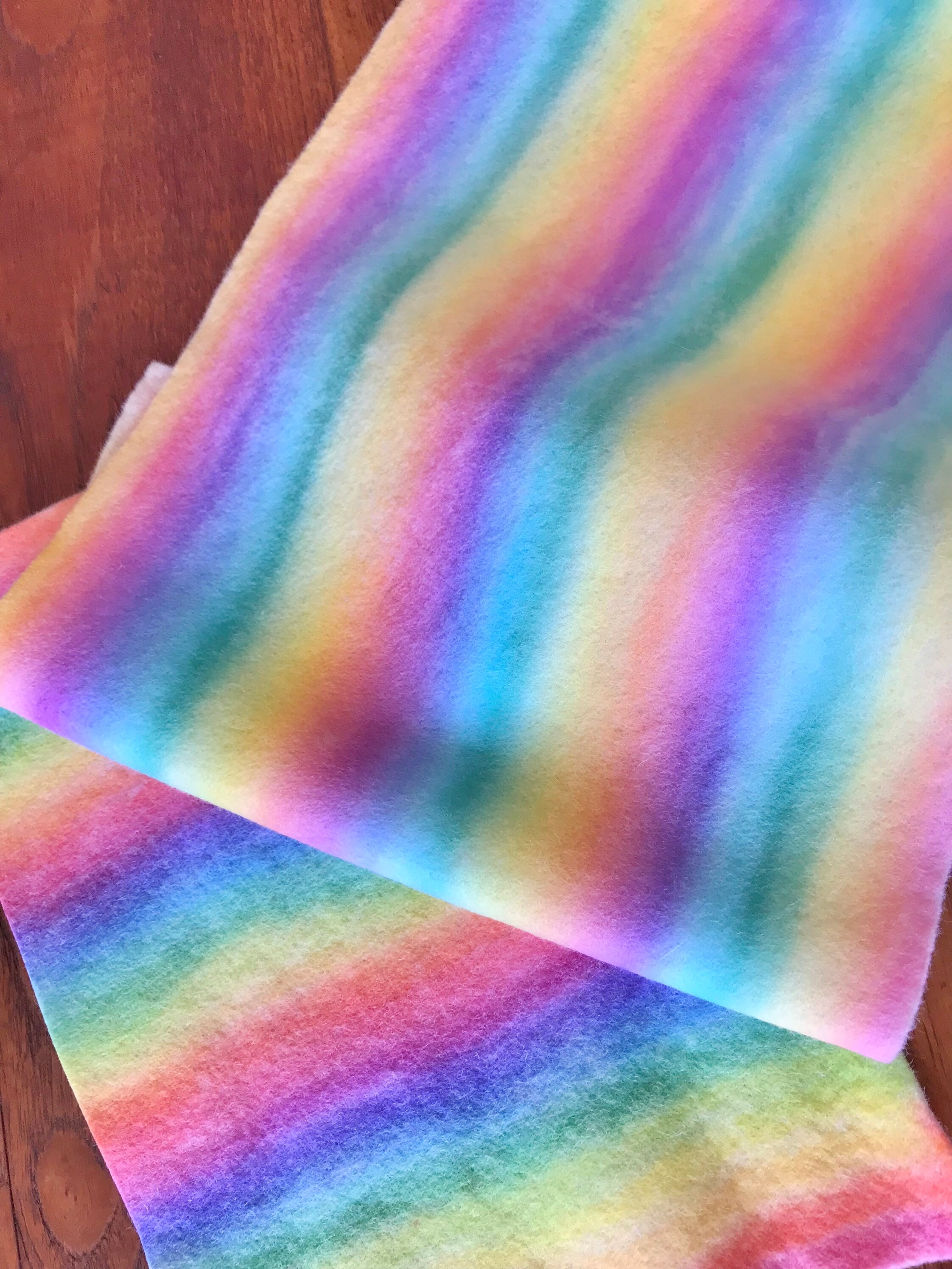 50 Pack Felt Fabric Sheets for Crafts, Sewing, Party Decorations, 8x8  20x20cm, 25 Rainbow Colors 