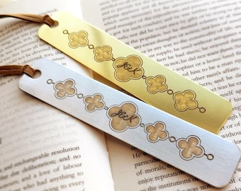 Personalized Clover Bookmark – Engraved Initials, Metal Book Lover Gift