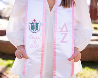 Delta Zeta Sorority Crest Graduation Angled Stole Trim / Greek Stole with Graduating Class Year Greek Letters / Senior Graduation Gift