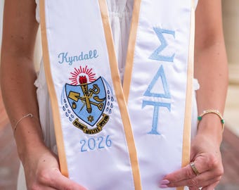 Estola puntiaguda de graduación con escudo personalizado de Sigma Delta Tau / Estola de hermandad con graduación de la clase / Graduación universitaria de hermandad de estudiantes de último año