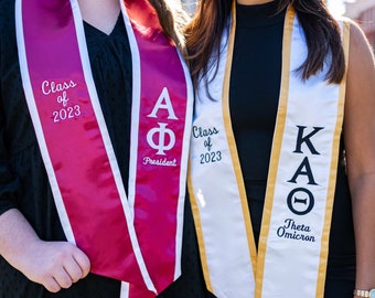 Estola angular de graduación personalizada de hermandad básica / Estola griega con año de graduación y letra griega / Regalo de graduación para estudiantes de último año