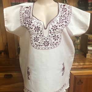 Texas A & M University Mexican Kimono Top in a Cool White Cotton with Maroon Hand Embroidery! Size Large, Free Shipping!