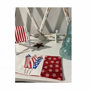 Fireworks Mug Rug, ITH Embroidery Pattern, Two Sizes
