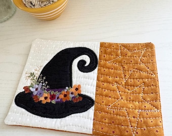 Witch Hat Flower Mug Rug Machine Embroidery Applique Pattern (5x7, 6x10) ITH