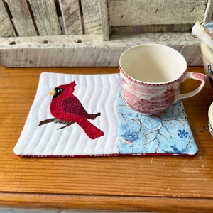 Winter Cardinal Mug Rug Machine Embroidery Pattern, Machine Embroidery, Instant Download, Cardinal Gift, Winter Mug Rug, ITH Cardinal