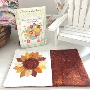 Autumn Sunflower Applique Mug Rug: ITH Embroidery and Embroidery Pattern (5x7, 6x10)