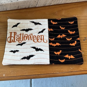 Halloween Mug Rug, ITH Machine Embroidery Pattern, Two Sizes