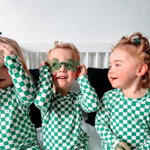 Green Retro Checkered Baby Lounge Set, St Patricks Leggings & Sweatshirt, Handmade Toddler Unisex Outfit Gift Set, Trendy Baby Clothing