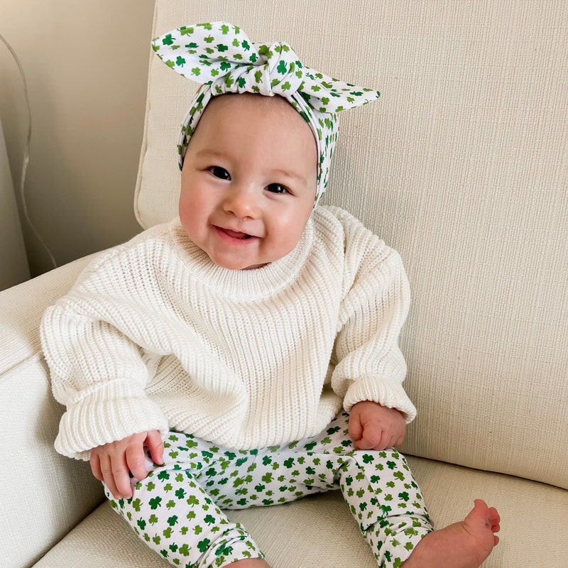 Dainty Shamrocks Leggings and/or Headband, Newborn Coming Home Outfit, Baby girl St Patrick&#39;s Day Clothes, Preemie Clothes, Toddler Outfit