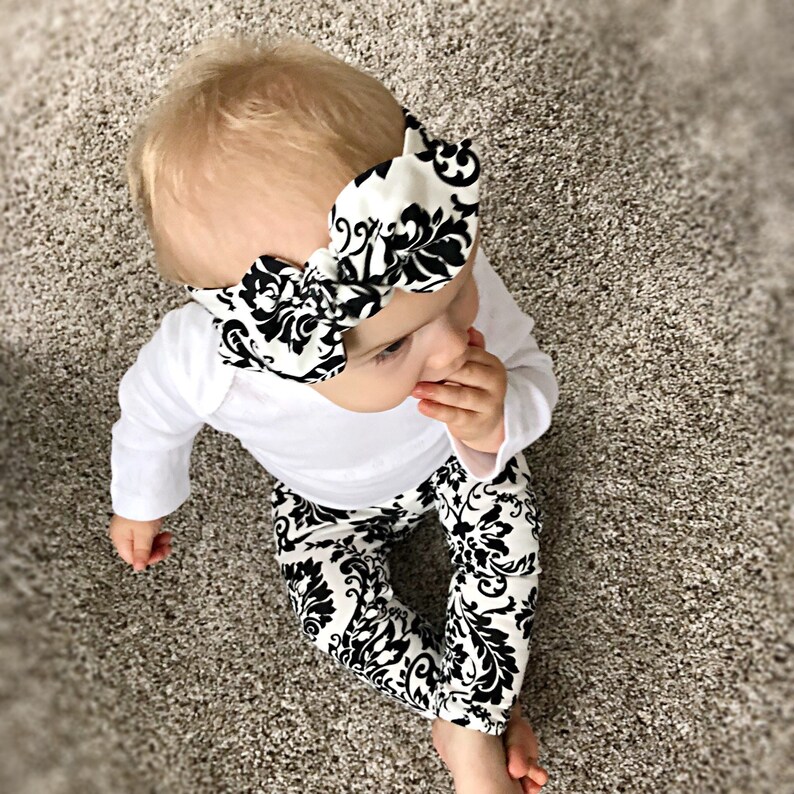 Organic Black /& White Print Leggings and Headband Set Baby Gift Set Baby Girl Outfit Newborn Girl Coming Home Outfit Preemie Clothes