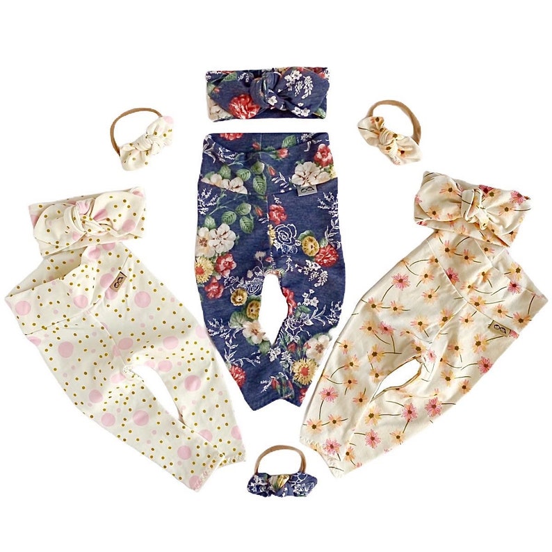 Baby Pants /& Bows Newborn Coming Home Outfit Cream Floral Leggings and Top Knot Headbands Set Preemie Girl Clothes