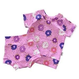 Purple Donuts Dudis Summer Lounge Set, Handmade Kids Tee and Shorts Set, Summer holiday outfit, Newborn Clothes, Gift Toddler Fashion Outfit