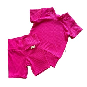 Fuchsia Ribbed Dudis Biker Shorts Lounge Set, Handmade Kids Tee and Shorts Set, Summer Holiday, Baby Yoga, Newborn Clothes, Spooky Baby Gift