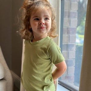 Avocado Rib Dudis Summer Lounge Set, Handmade Kids Tee and Shorts Set, Summer holiday outfit, Newborn Clothes, Baby gift Toddler Fashion