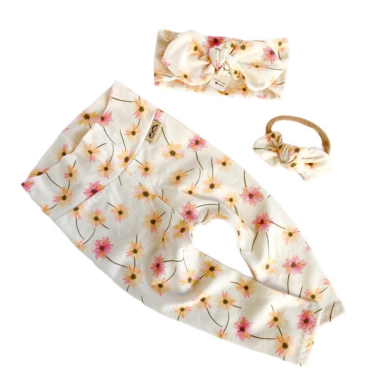 Baby Pants /& Bows Newborn Coming Home Outfit Cream Floral Leggings and Top Knot Headbands Set Preemie Girl Clothes