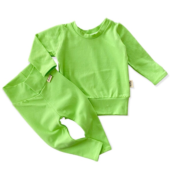 Neon Lime Green Dudis Lounge Set, Children’s Sweatshirt, Handmade Kids Sweater and Pants Set, Holiday Kids Sweatshirt, Fall Spring Outfit