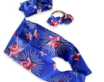 Conjunto de leggings y/o diadema azul con estampado patriótico de estrellas teñidas con la técnica tie-dye para bebé niña, ideal para el 4 de julio. Para recién nacidas, bebés prematuros y recién nacidos.