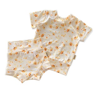 Daisy Blossom on Cream Dudis Summer Lounge Set, Handmade Kids Tee and Shorts Set, Summer outfit, Newborn Clothes, Toddler Fashion Outfit