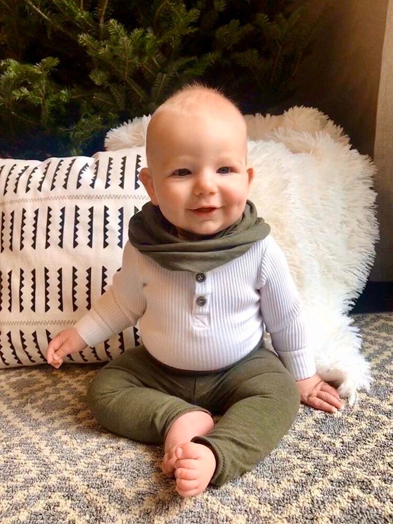 U CHOOSE COLOR / Baby Boy Olive Leggings and Infinity Scarf Set