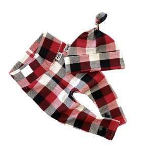 Buffalo Plaid Leggings and Knot Hat Set, Cute Preemie Clothes, Unisex Newborn Coming Home Outfit, Baby Pants and Beanie Gift