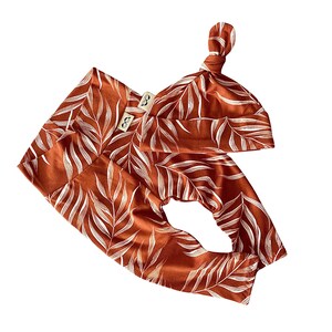 Burnt Orange Pampas Leaves Leggings and Knot Hat, Preemie Unisex Thanksgiving Clothes, Newborn Coming Home Outfit, Baby Pants and Beanie