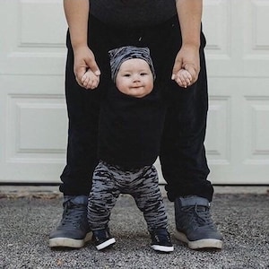 Baby Boy Grey & Black Print Leggings and Beanie Set / Toddler Pants and Hat / Newborn Boy Coming Home Outfit / Preemie Boy Clot