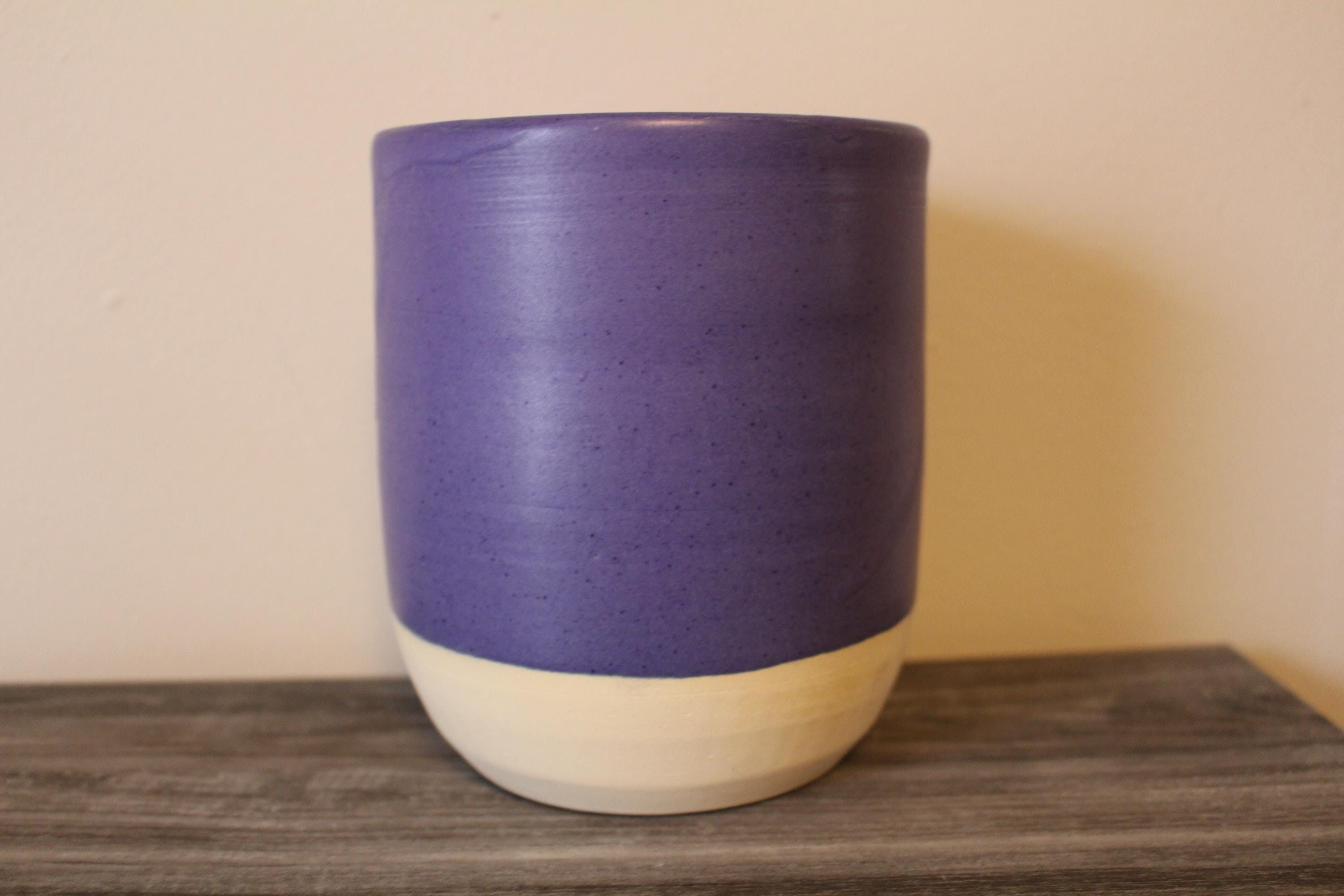 Vaso tornito al tornio, gres viola