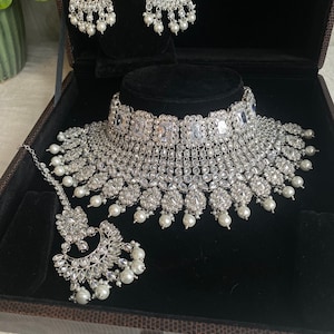 Silver bridal choker / bridal jewelry / Indian jewelry set / silver bridal jewelry / silver choker set / silver necklace set / bridal choker