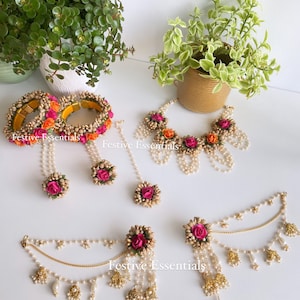 Floral jewelry / pink / haldi jewelry / mayoon / holud jewelry / Mendhi jewelry / flower jewelry / desi wedding / bridal jewelry / yellow