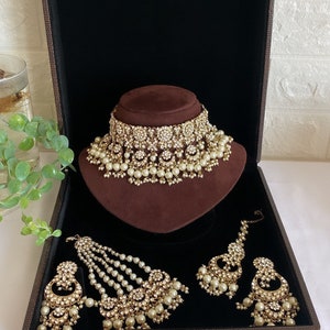 Anam Bridal Set - Indian & Pakistani Jewelry - Traditional Desi Jewellery